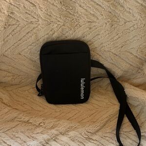 lululemon athletica black crossbody